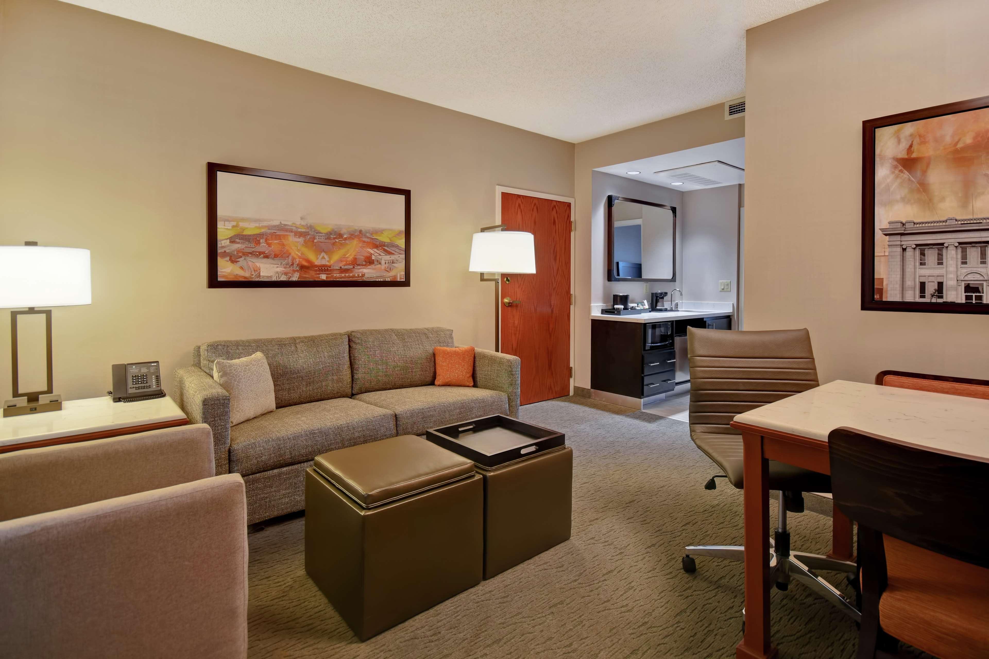 เอมบาสซี สวีท บาย ฮิลตัน ลิตเทิลร็อก Hotel ลิตเติลร็อค ภายนอก รูปภาพ